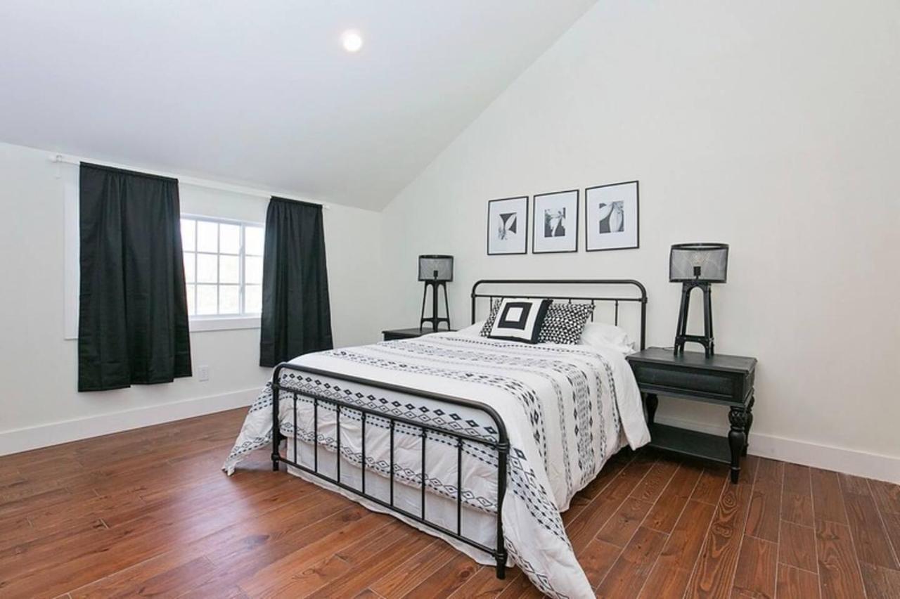 Park Carriage House Rest & Explore With Hollyhock Louisville Esterno foto